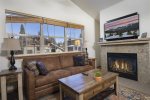 1 BR Frisco Main St condo with vaulted ceilings and easy access to the free ski shuttle